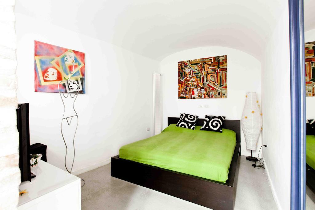 Апартаменты Colosseo Accomodation Рим Номер фото
