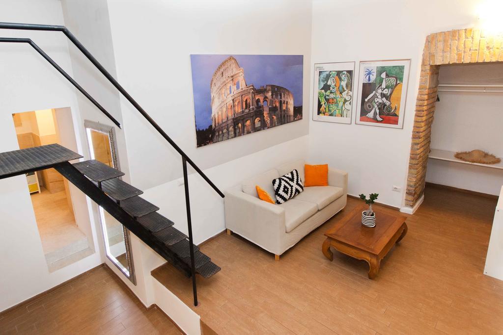 Апартаменты Colosseo Accomodation Рим Экстерьер фото