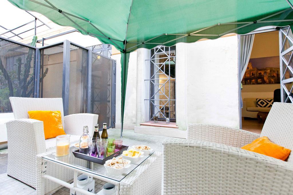 Апартаменты Colosseo Accomodation Рим Экстерьер фото