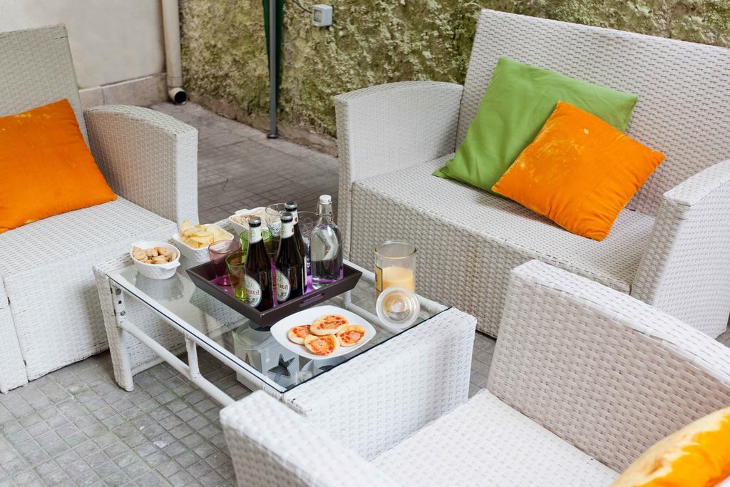 Апартаменты Colosseo Accomodation Рим Экстерьер фото